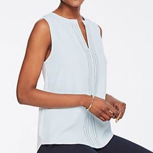 Ann Taylor Keyhole Shell - pale blue